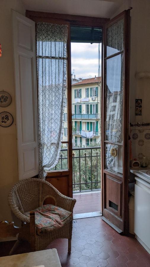 Double Bedroom In Beautiful 30'S Style Apartment フィレンツェ エクステリア 写真